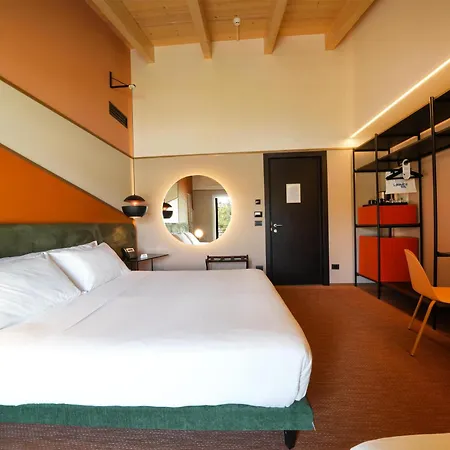 Western Dimora Del Monaco Szálloda 4*