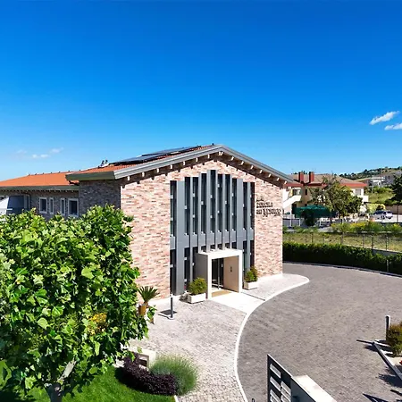 Szálloda Western Dimora Del Monaco