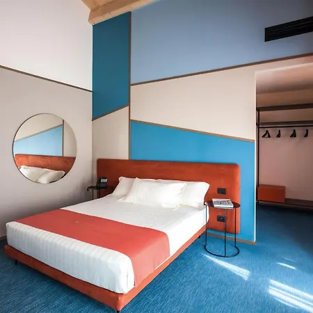 Hotel Western Dimora Del Monaco 4*